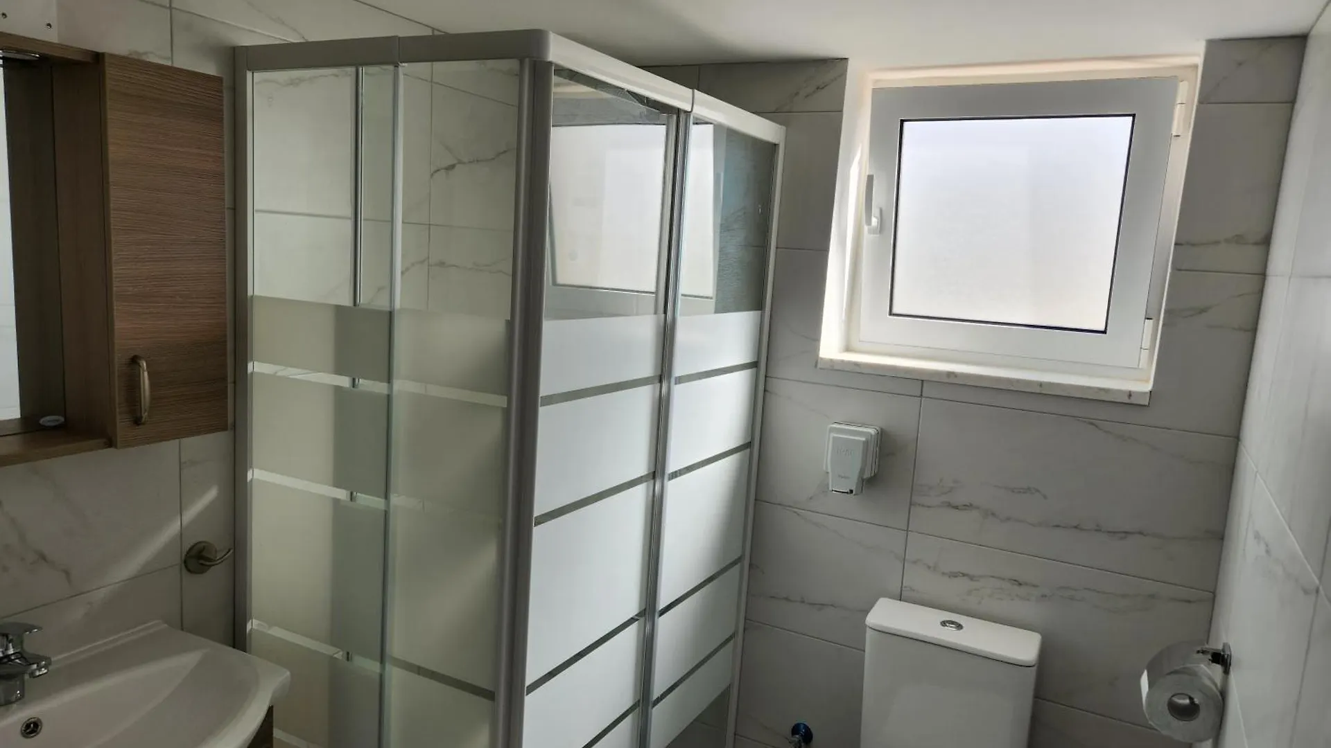הוילה לרנקה Kafkalia Sea Breeze בית נופש