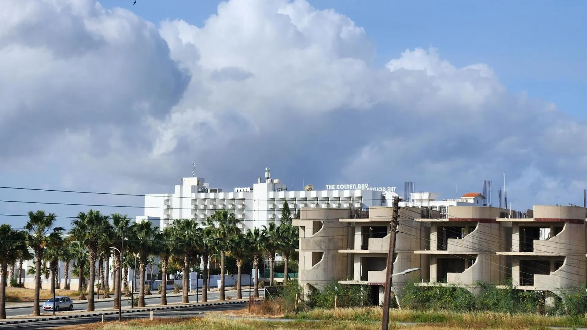 Kafkalia Sea Breeze 0*, Larnaca