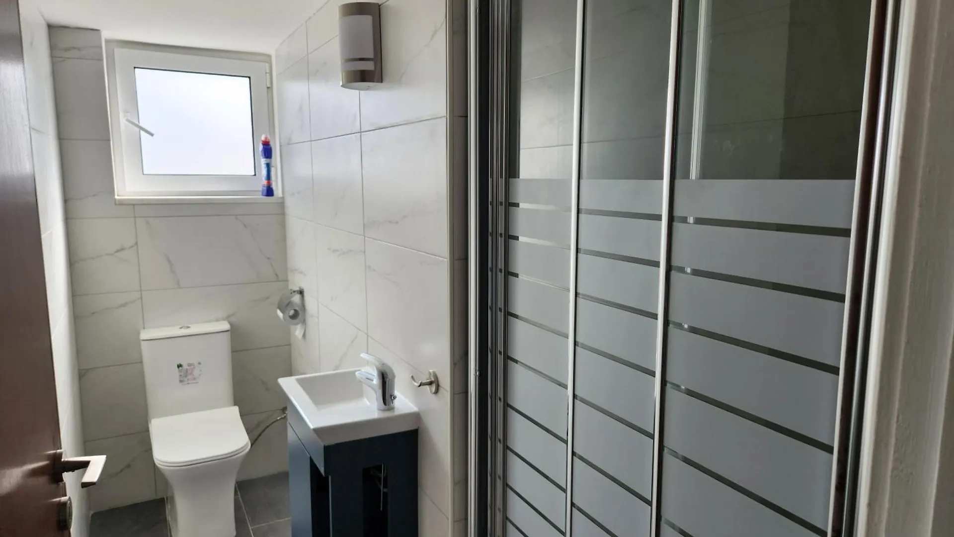 Kafkalia Sea Breeze 0*, Larnaca