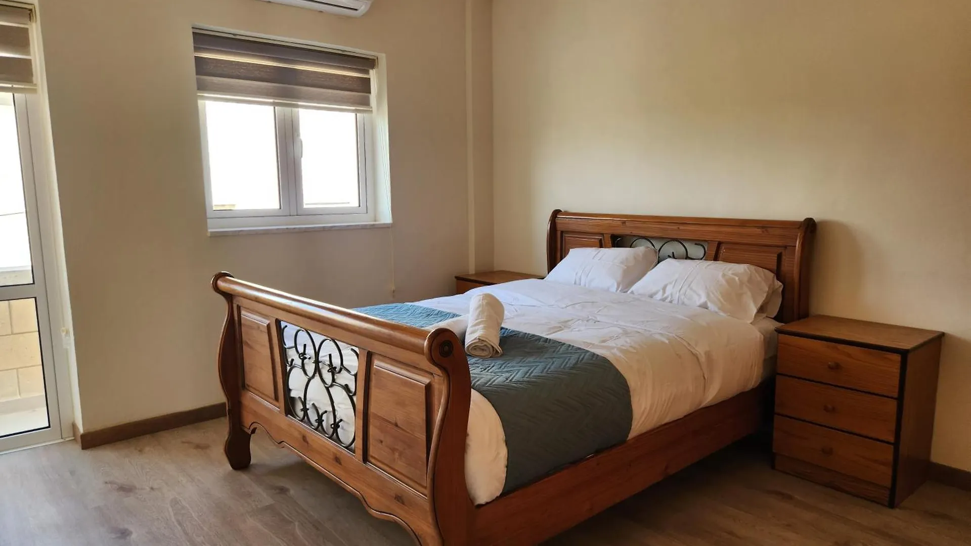 Kafkalia Sea Breeze 0*, Larnaca