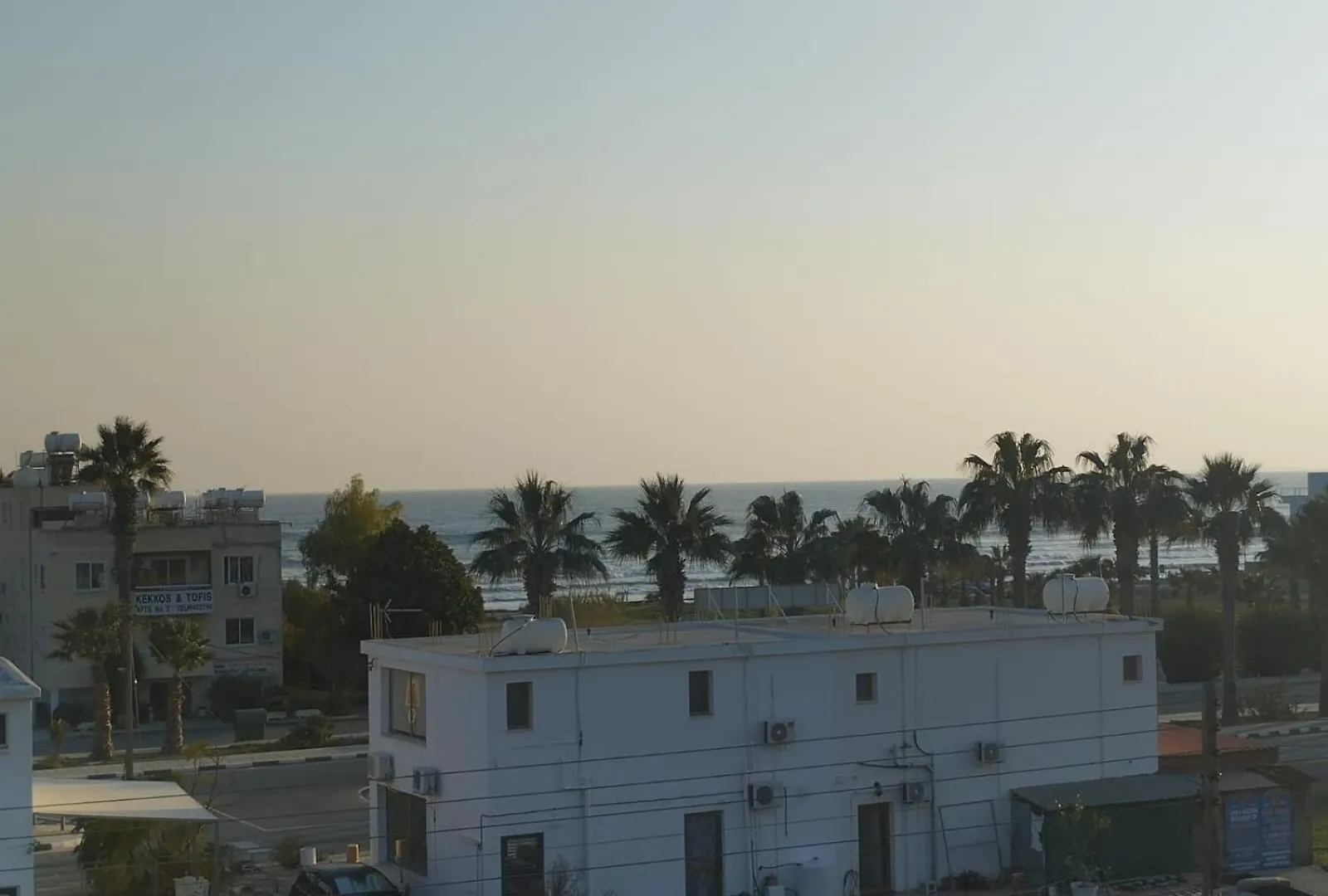 Kafkalia Sea Breeze 0*, Larnaca